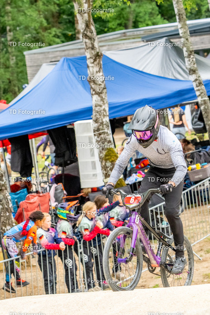 BayBMX2026-05471 | Fotogalerie von Thomas Dettweiler mit Eventbildern und lizenzfreien Fotos. Perfekt als Wandbild, für Büro, Website oder private Nutzung. - Realisiert mit Pictrs.com