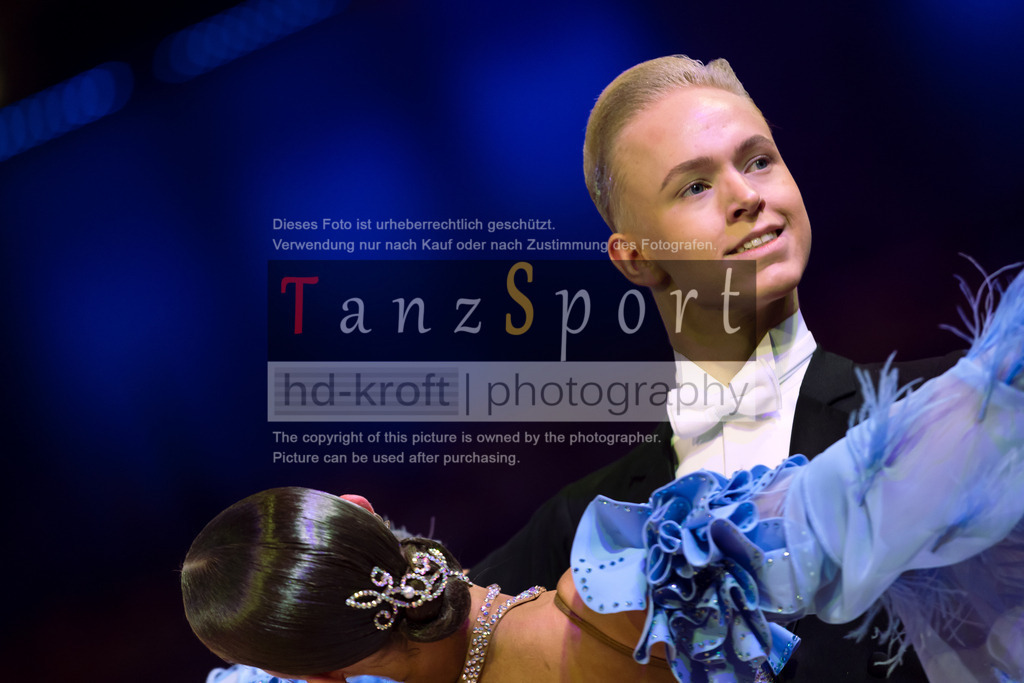 20241215_WDSF_Open_Youth_Std-Riga-8513 | Tanzsportbilder, Standardtanz, Lateintanz, WDSF, DTV, LTVB, dancecomp, goc, hessen tanzt, blaues band der spree, walzer, tango, wiener walzer, slowfox, quickstepp, samba, rumba, cha-cha-cha, paso doble. jive, hd-kroft photography, turniertanzsport