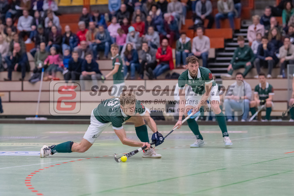 HK_20230108_102473 | 1. Bundesliga ( Halle ) Herren Crefelder HTC - Uhlenhorst Mülheim am 8.1.2023 Crefelder HTC  ( CHTC ), Krefeld , Henrik Mertgens ( Uhlenhorst Mülheim #13 )