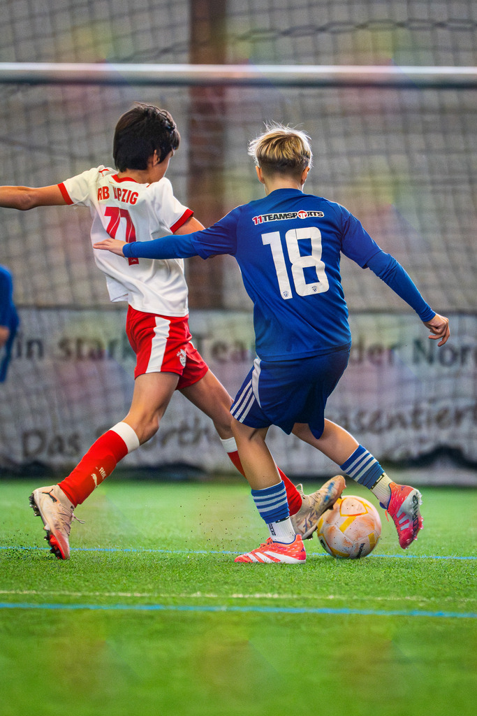 _BLR9635 | Professionelle Fußball- und Sportfotografie. Spielbilder online ansehen und kaufen – Einzelbilder oder komplette Galerien in hoher Qualität. - Realisiert mit Pictrs.com