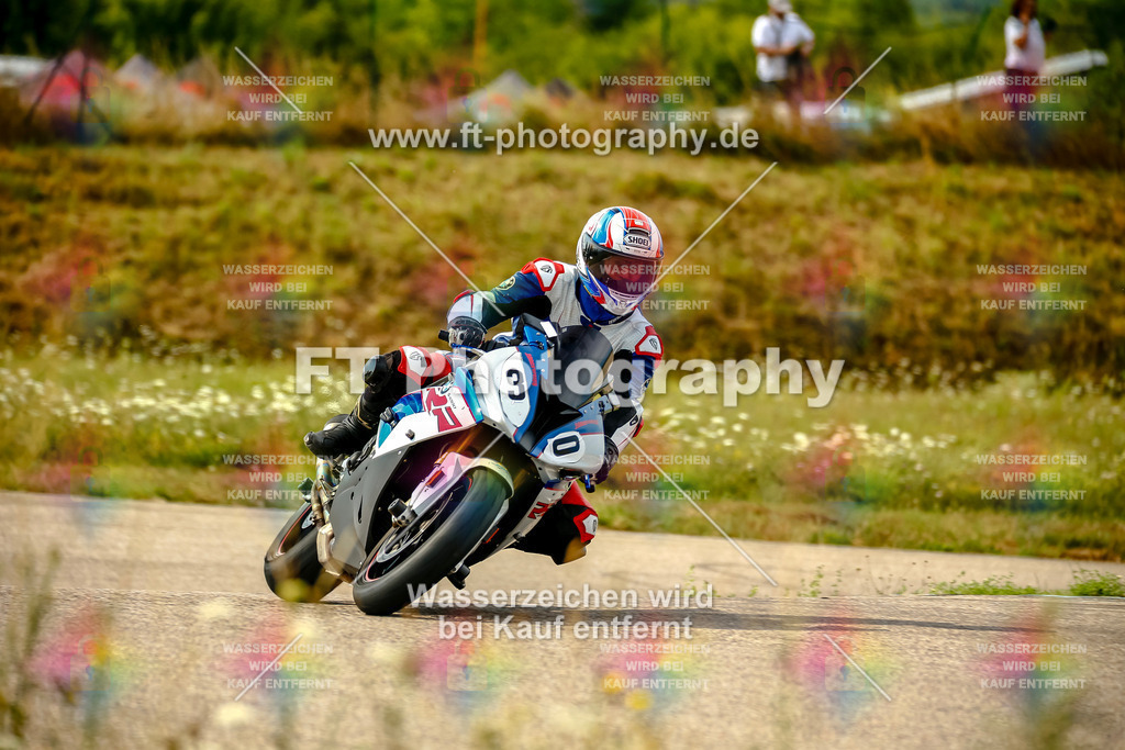 Chambley Juli-0586 | Hier findet Ihr Bilder von Touristenfahrten auf der Nürburgring Nordschleife oder von anderen Veranstaltungen die ich besucht habe. Viel Spass beim Durch Schauen 