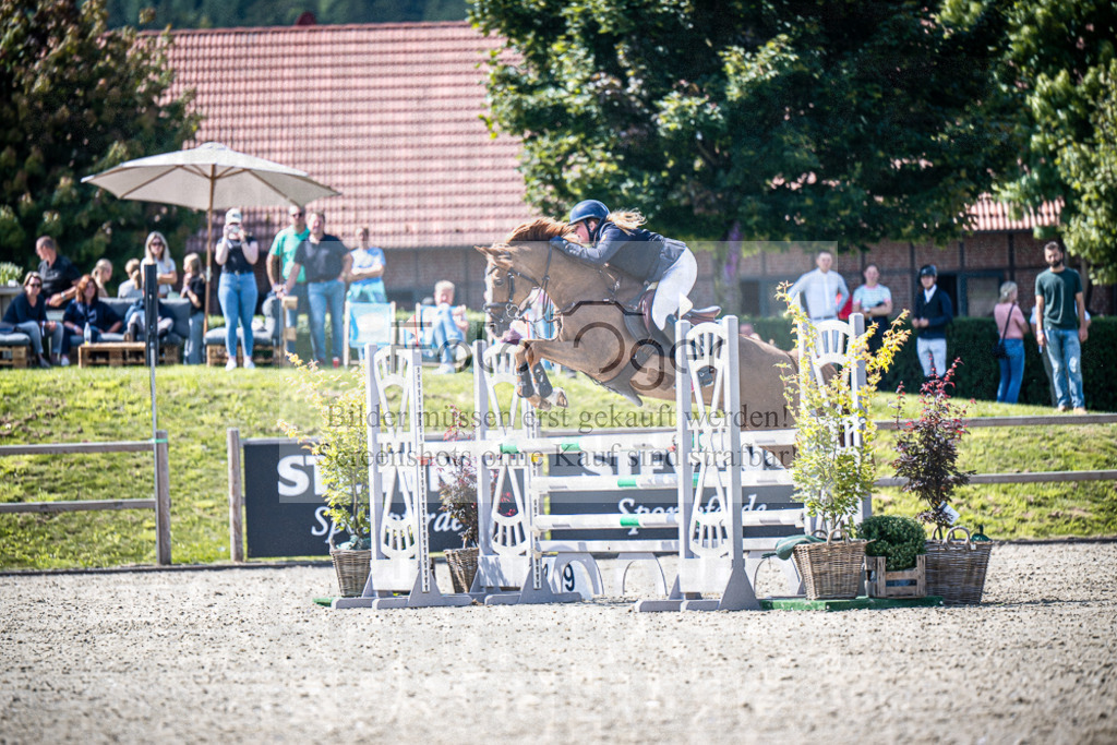 DOS_1767 | Entdecke hochwertige Reitturnierfotos von Foto Oger. Professionell, emotional und authentisch – jetzt Lieblingsmomente im Shop bestellen.Deutschlandweite Turnierfotografie. - Realisiert mit Pictrs.com