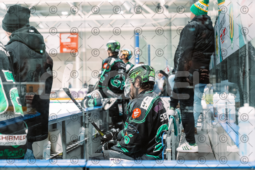 Alligators_vs_Peiting_25_11_2025-56 | Höchstadt Alligators Fotogalerie: Eishockey-Action aus Franken. Professionelle Spielfotos, Portraits & Stadionbilder zum Download. Jetzt entdecken! - Realisiert mit Pictrs.com