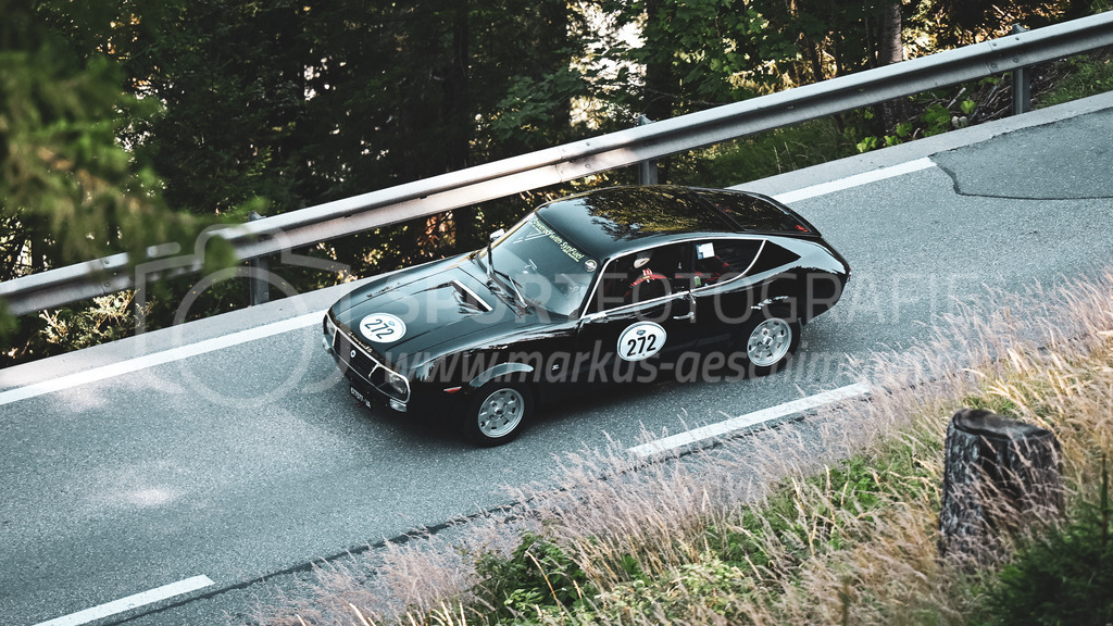 19. Arosa ClassicCar 2023 - 1. September 2023 | 19. Arosa ClassicCar 2023
Arosa, Schweiz
Orsatti Hans aus Lenzerheide mit der Startnummer 272 in einem Lancia Fulvia Sport Zagato, Jahrgang 1972, in der Klasse Classic Trophy.
@arosaclassiccar, @arosa.official, #arosaclassiccar, #arosa, #76curves, #classiccar
Bild: Sportfotografie Markus Aeschimann | www.markus-aeschimann.ch - Realisiert mit Pictrs.com