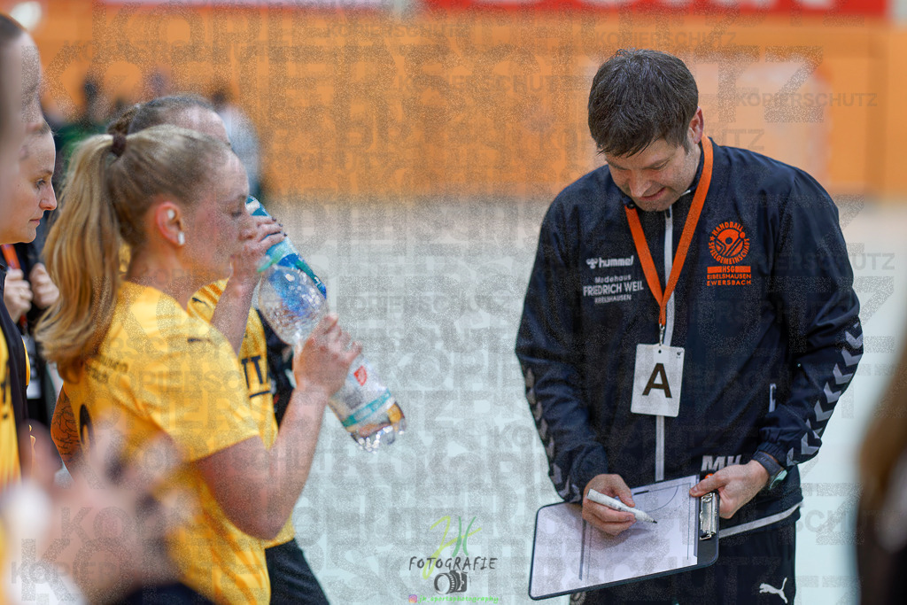 Frauen Oberliga Mitte (HHV); HSG Kleenheim/Langgöns II - HSG Eibelshausen/Ewersbach | Frauen Oberliga Mitte (HHV); HSG Kleenheim/Langgöns II - HSG Eibelshausen/Ewersbach am 01.11.2025 in Oberkleen (Weidig-Halle)Photo © 2025 - Jörg Heinrich - Realisiert mit Pictrs.com