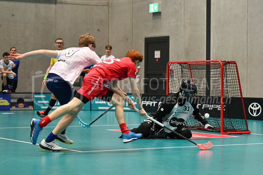 Switzerland B U19 vs Finland U19 - 2. February 2024 | Switzerland B U19 vs Finland U19
U19 Men International Matches in Switzerland
GoEasy Arena, Siggenthal Station
Switzerland forward #13 Levi Walser misses to score against Finland goalkeeper #31 Veikko Rauhanen.
Credit: Markus Aeschimann | <a href="https://www.markus-aeschimann.ch">Sportfotografie Markus Aeschimann</a> | <a href="https://www.instagram.com/sportfotografie.aeschimann">@sportfotografie.aeschimann</a> - Realisiert mit Pictrs.com