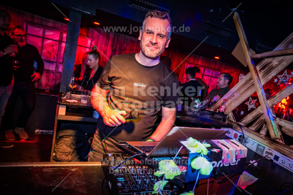 26-11-2024-RUDOLPHS-SCHLITTENBAR-LEIPZIG-LEIPZIG-COPYRIGHT-JON-RENKER-BILD-0052 | Erleben Sie unvergessliche Momente mit unserem professionellen Eventfotografen. Wir fangen Emotionen und Höhepunkte Ihrer Veranstaltung ein – von Festivals über Firmenfeiern bis zu Jubiläen. Vertrauen Sie auf kreative Perspektiven und hochwertige Bilder.  - Realisiert mit Pictrs.com