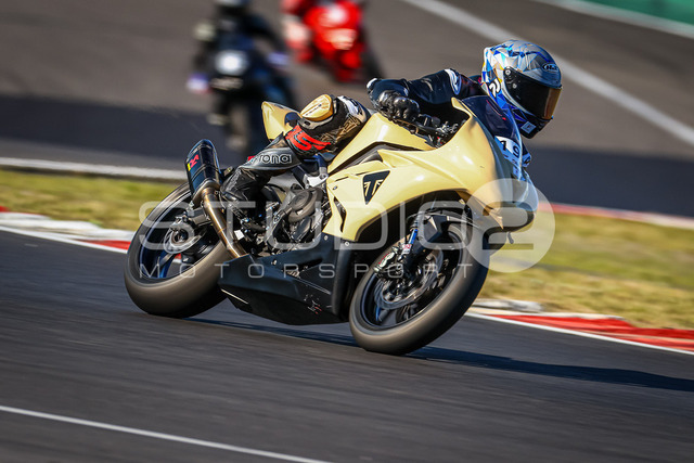 1000-260526NBR-005_1000 | Deine Full-Service-Agentur für ✔️Videoproduktionen und ✔️Motorsportfotografie Jetzt Angebot anfragen!