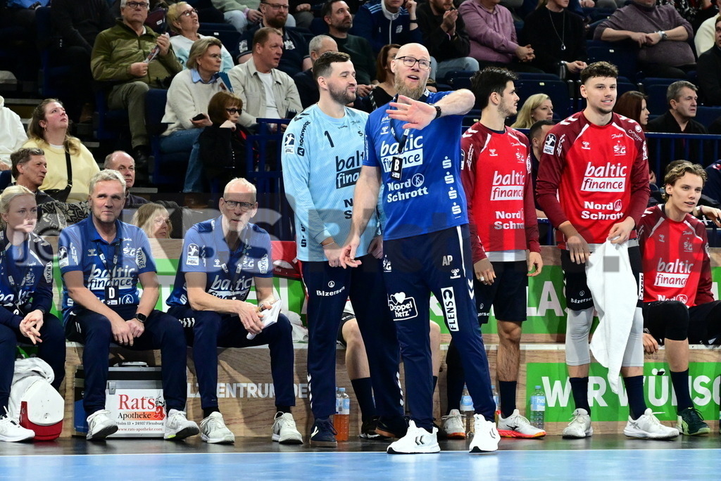 KBS Picture_HSVH-SGFl-Handewitt_020 | Pajovic Ales Trainer (SG Fl.-Handewitt) ,Sportarena :  Barclays Arena Hamburg, - Realisiert mit Pictrs.com