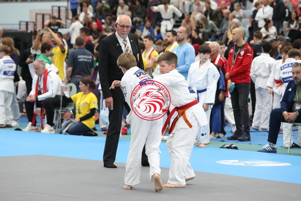 1J7A1929 | Fotos vom Adler Cup - Pictures from Adler Cup

Hier findet Ihr alle Eindrücke und großen Momente der Adler Cup Wochenenden. Here you will find all impressions and great moments of the Adler Cup weekends. - Realisiert mit Pictrs.com