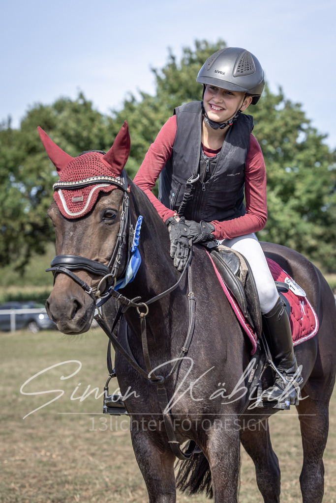 20250907-_3LI0502 | Tierfotografie Pferde, Hunde, Katzen, Haustiere.
Turnierfotografie Reitturniere, Reiten, Springreiten, Dressur in Hanau, dem Main-Kinzig-Kreis und dem Rhein-Main- Gebiet um Frankfurt