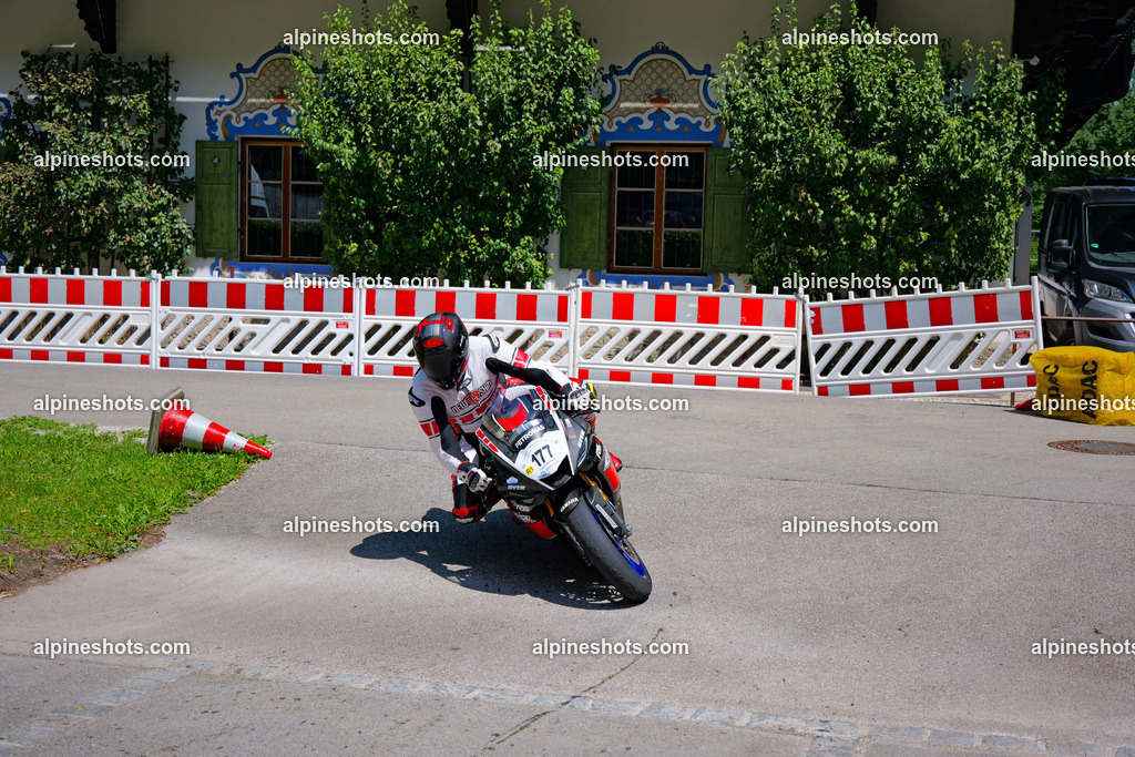 P1036834-2 | Erleben Sie atemberaubende, hochqualitative Fotos Ihrer Fahrt entlang der malerischen Alpenstraßen. Besuchen Sie alpineshots.com, um professionelle Aufnahmen Ihrer unvergesslichen Reise zu finden und zu kaufen - Realisiert mit Pictrs.com
