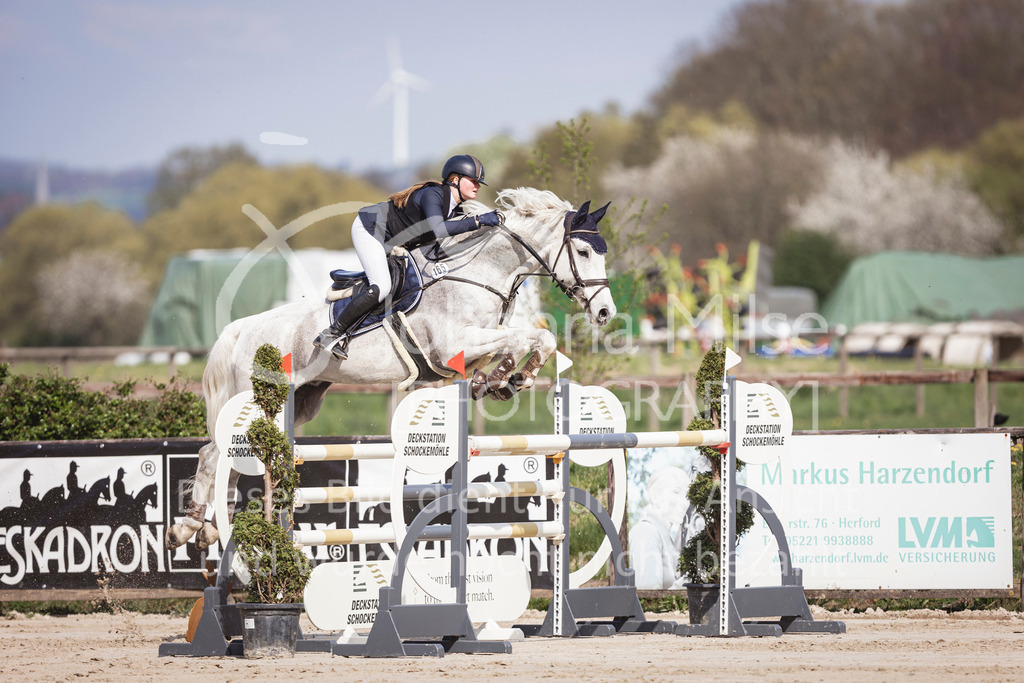 250416_M2-Springen-419 | Deine schönsten Turniermomente als professionelle Fotos! Entdecke hochwertige Pferdesport-Fotografie im Online-Shop. Jetzt Fotos finden & bestellen!