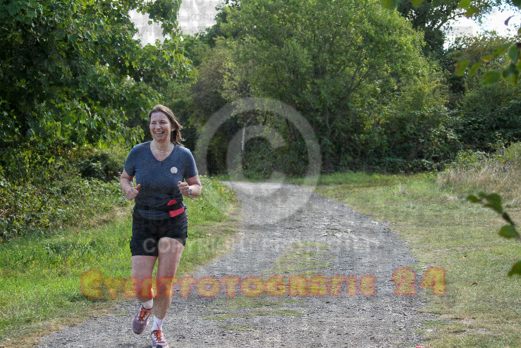 250830_1219_EV4_3961 | Sportfotografie im Rhein-Sieg Kreis, Köln, Bonn, NRW, Rheinland Pfalz, Hessen, etc. Unser Tätigkeitsfeld umfasst den Laufsport vom Volkslauf über den Marathon, Duathlon, Triathon bis zum Ultralauf wie Kölnpfad Ultra oder Schindertrail.