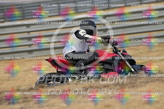2025_07_08_PBK_24715 | Sportfotografie; SlowMotion; Video; Rennstrecke; Hafeneger; RSE; Speer; Trackday; Motorsportarena; Hockenheimring; Brno; Most; Barcelona; Valencia, Benny; Kaetzmer;