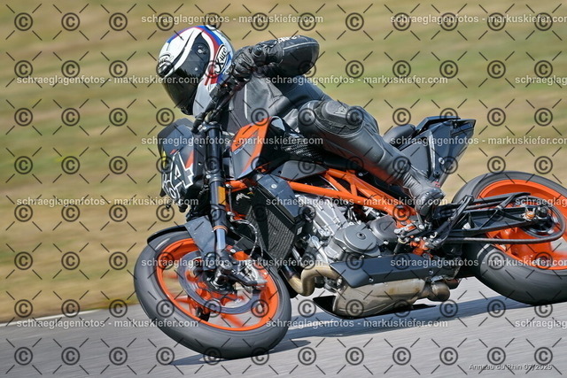 25bt04-1827 | markuskiefer.com - Realisiert mit Pictrs.com