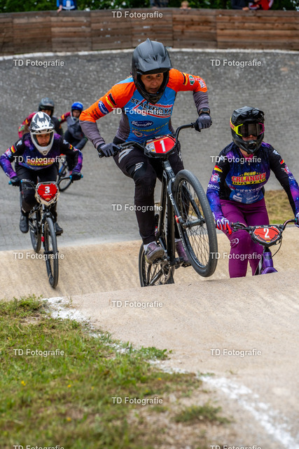 BayBMX2026-05275 | Fotogalerie von Thomas Dettweiler mit Eventbildern und lizenzfreien Fotos. Perfekt als Wandbild, für Büro, Website oder private Nutzung. - Realisiert mit Pictrs.com