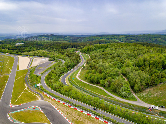 24hNbr21_017653BU_BU | ADAC TOTAL 24h Nürburgring 2021 - Foto: Gruppe C Photography; Fahrerlager - Realisiert mit Pictrs.com