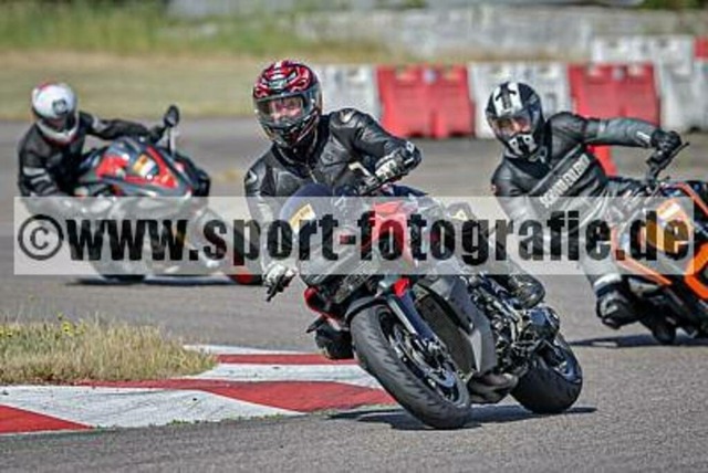pube9183 | Professionelle Fotos von Sportveranstaltungen, aber auch Hochzeiten und anderen Events. - Realisiert mit Pictrs.com