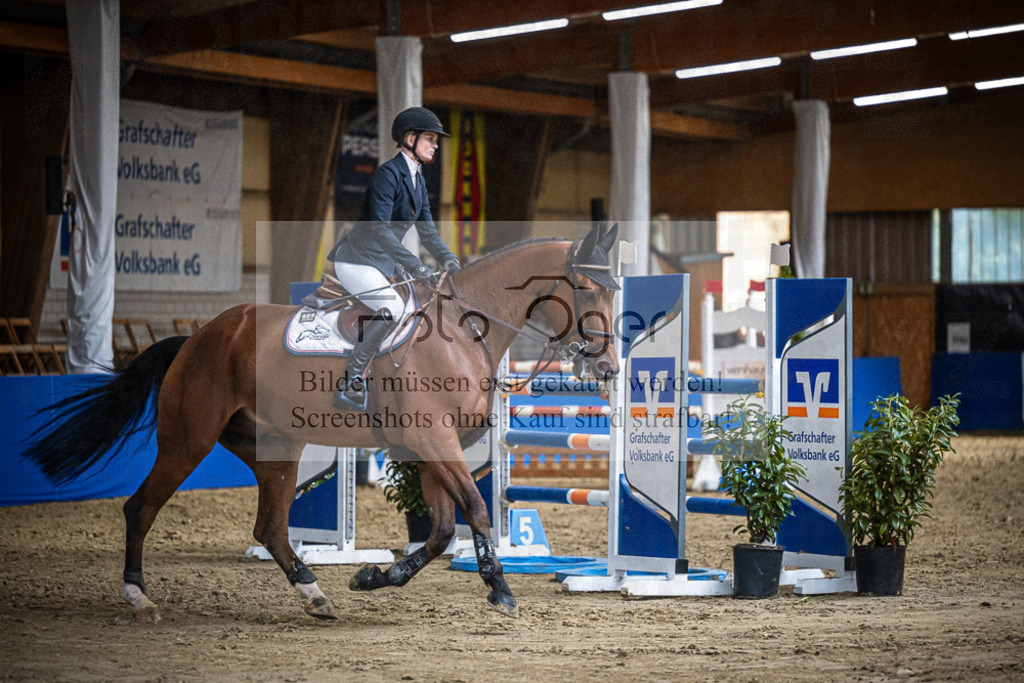 DOS_1474 | Entdecke hochwertige Reitturnierfotos von Foto Oger. Professionell, emotional und authentisch – jetzt Lieblingsmomente im Shop bestellen.Deutschlandweite Turnierfotografie. - Realisiert mit Pictrs.com