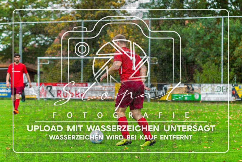 FSFSLEN-1058 | Ronald Mattert (Eintracht Leinetal 4 #07) beim Herren 3. Kreisklasse HK Spiel zwischen FG Fulde-Stellichte 2 und Eintracht Leinetal 4 im Fulder Zentralstadion, Fulde (Simon Paul Stopat) - Realisiert mit Pictrs.com