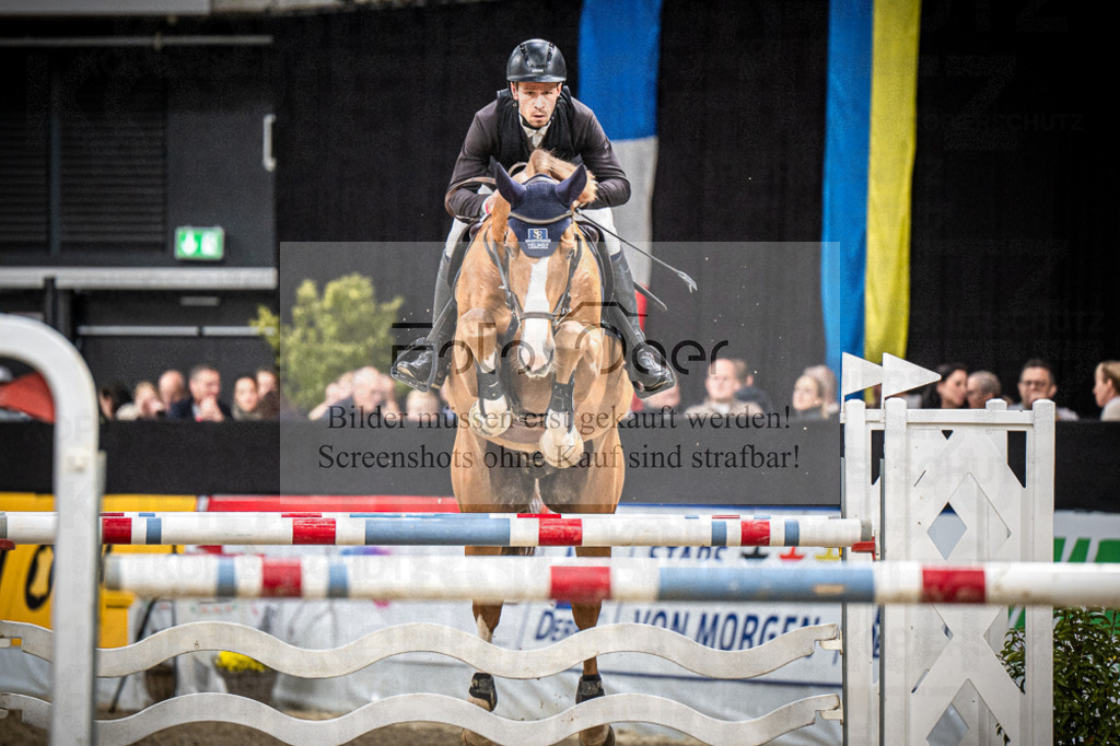 DOS_2419 | Entdecke hochwertige Reitturnierfotos von Foto Oger. Professionell, emotional und authentisch – jetzt Lieblingsmomente im Shop bestellen.Deutschlandweite Turnierfotografie. - Realisiert mit Pictrs.com