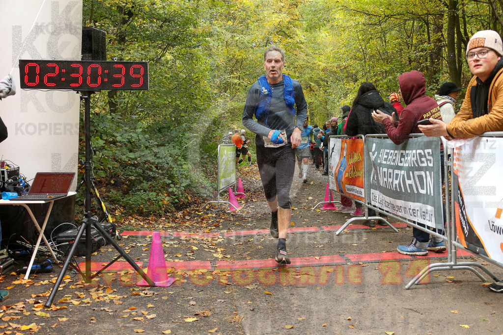 251026_1232_EX1_0604 | Sportfotografie im Rhein-Sieg Kreis, Köln, Bonn, NRW, Rheinland Pfalz, Hessen, etc. Unser Tätigkeitsfeld umfasst den Laufsport vom Volkslauf über den Marathon, Duathlon, Triathon bis zum Ultralauf wie Kölnpfad Ultra oder Schindertrail.