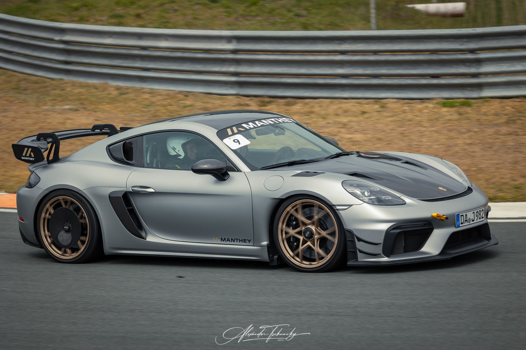 R6PZ0432 _Alexander Tschuncky | Entdecken Sie die faszinierende Welt von Alexander Tschuncky Arts: Kreative Fotografie, atemberaubende Automobilkunst und hochwertiger Bilderdruck. Lassen Sie sich inspirieren! - Realisiert mit Pictrs.com
