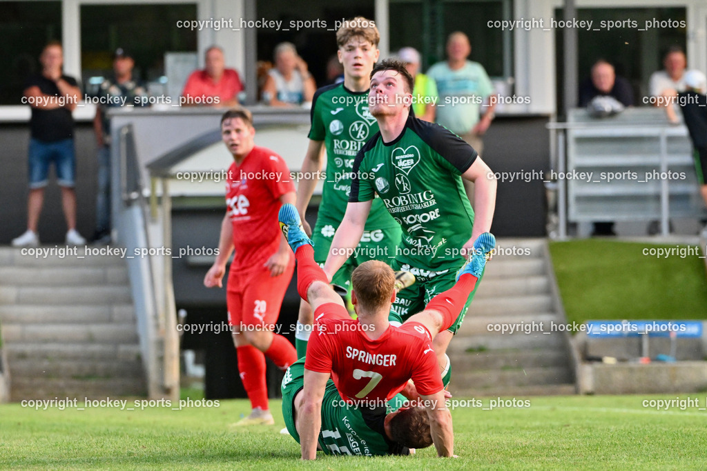 FC Lendorf vs. SC St.Veit | #8 Florian Pingist FC Lendorf, #7 Heiko Norbert Springer St.Veit, FC Lendorf vs. SC St.Veit, FC Lendorf vs. SC St.Veit am 17.08.2024 in Lendorf (Thomas Morgenstern-Arena), Austria, (Photo by Bernd Stefan)