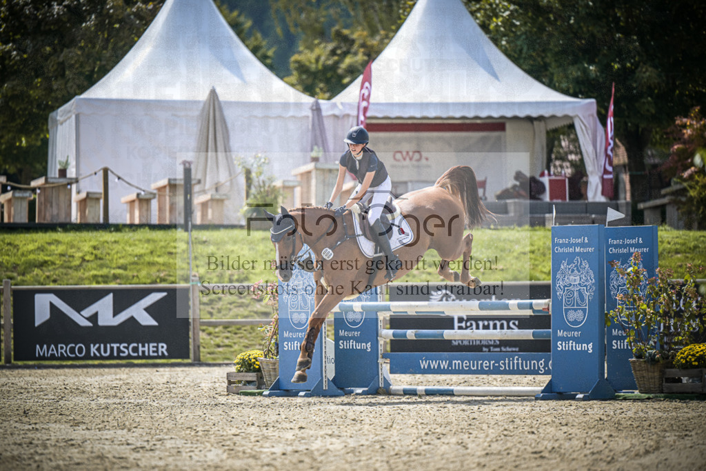 DOS_6288 | Entdecke hochwertige Reitturnierfotos von Foto Oger. Professionell, emotional und authentisch – jetzt Lieblingsmomente im Shop bestellen.Deutschlandweite Turnierfotografie. - Realisiert mit Pictrs.com