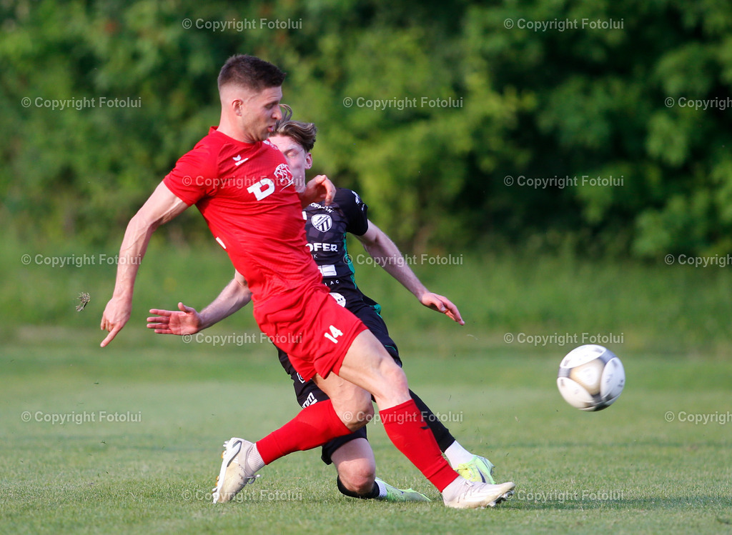 A_LUI_060625_30 | SPORT FUSSBALL REGIONALLIGA MITTE ASKOE OEDT-GLEISDORF 09 06.06.2025 IM BILD: ARNE AMMERER  (OEDT) UND CHRISTIAN PUSTER (GLEISDORF) FOTOLUI