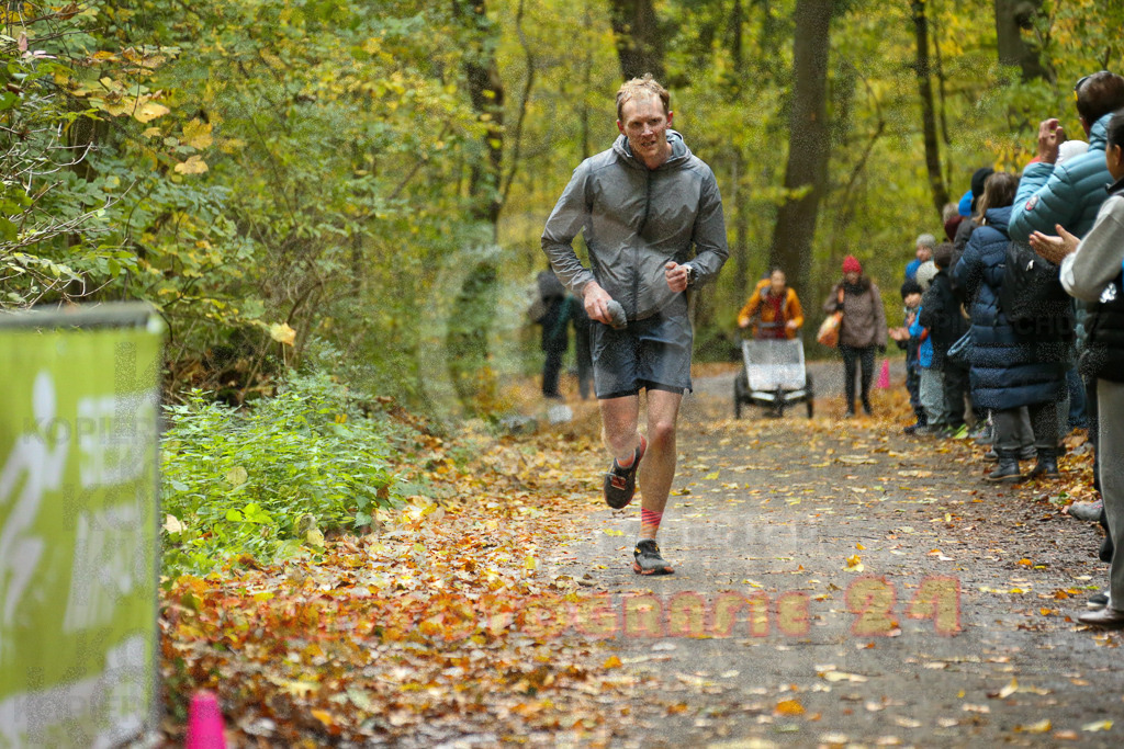 251026_1217_EX1_0035 | Sportfotografie im Rhein-Sieg Kreis, Köln, Bonn, NRW, Rheinland Pfalz, Hessen, etc. Unser Tätigkeitsfeld umfasst den Laufsport vom Volkslauf über den Marathon, Duathlon, Triathon bis zum Ultralauf wie Kölnpfad Ultra oder Schindertrail.