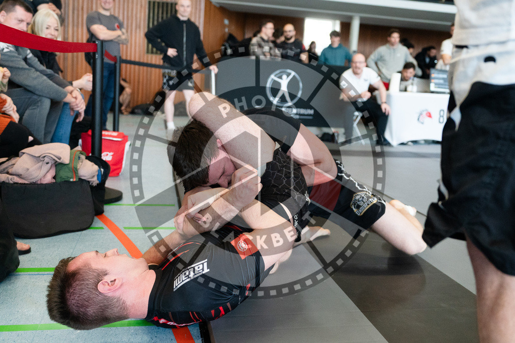 20251129PBB6619 | Fighters compete during the luta livre competition ILLCS XI winter edition on November 29, 2025 in Hannover, Germany.