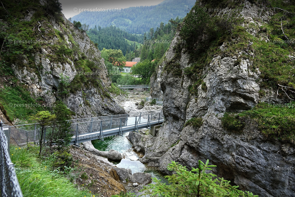 welltvi-2019-Juli09--Stuibenfaelle-Planseeabfluss-Reutte-DSD03356 | Info aus dem Bezirk Reutte/Ausserfern Tirol sowie eine umfangreiche Bilddatenbank über die gesamte Region: Lechtal, Talkessel Reutte, Tannheimertal, Zwischentoren. Lech, Plansee, Zugspitze, Grenztunnel, B179, Fernpassstraße, Verkehr, Lawinen, Tradition, - Realisiert mit Pictrs.com