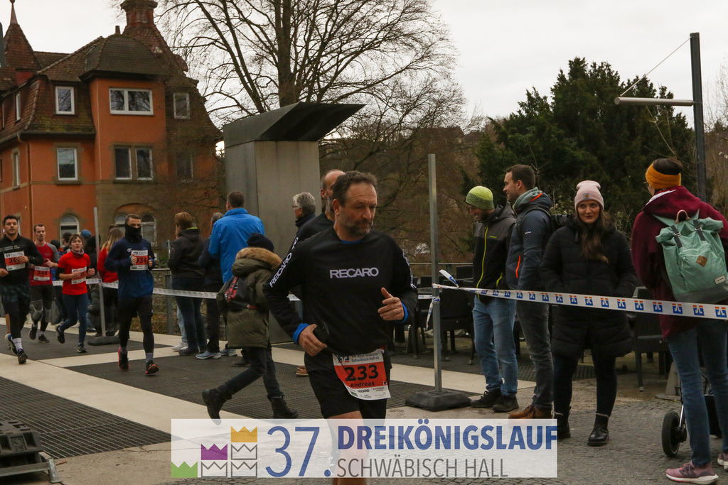 VR Bank Hauptlauf 10000m | 3 Koenigslauf 2023 - Realisiert mit Pictrs.com