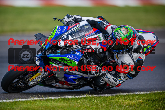 MaZZes_FotoMatrix_220506_93242 | Fotograf Mathias Schmid
Sportfotograf,
Eventfotograf,
Hochzeitsfotograf,
Portraitfotograf