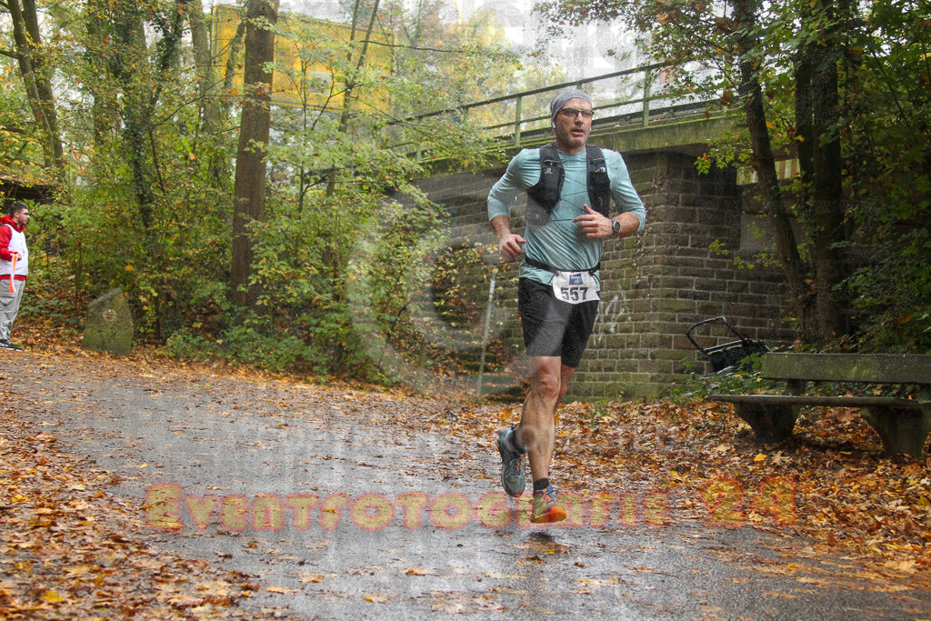 241027_1233_EV4_7119 | Sportfotografie im Rhein-Sieg Kreis, Köln, Bonn, NRW, Rheinland Pfalz, Hessen, etc. Unser Tätigkeitsfeld umfasst den Laufsport vom Volkslauf über den Marathon, Duathlon, Triathon bis zum Ultralauf wie Kölnpfad Ultra oder Schindertrail.