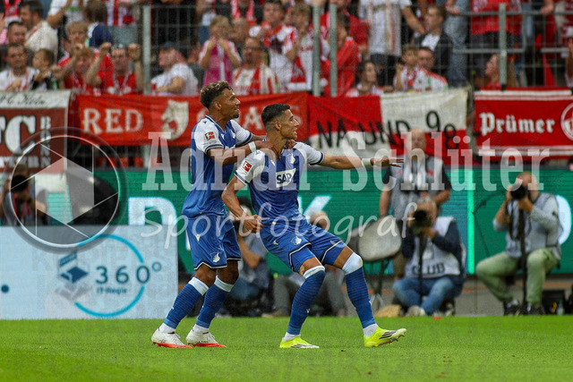 29.08.2026, GER, Fussball, Herren, Bundesliga , 1. Bundesliga, Saison 2026/2027, 1. FC Köln - TSG 1899 Hoffenheim | Adam Daghim (TSG) Torjubel, jubelt nach seinem Treffer zum 0:1 mit Bambasé Conté (TSG)