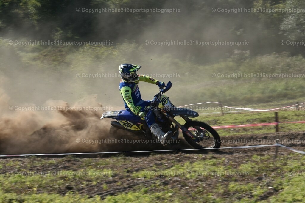 DSC_0318 | Sportfotografie , Motorsport, Motoross, Reitsport, Mointainbike, Enduro,
Landschaft , Outdoor, Eventfotografie, Landschaft, Bilder online bestellen - Realisiert mit Pictrs.com