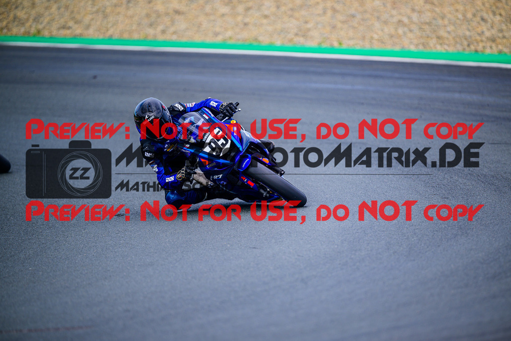 MaZZes_FotoMatrix_240531_6007705_3550 | R7