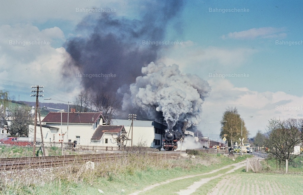 Bild0017 | Stöbern Sie durch einzigartige Aufnahmen und finden die perfekte Aufnahme für jeden Eisenbahnentheusiast! Stellen Sie sich aus einer Reihe von Möglichkeiten wie der Druck auf Leinwände, Fotoposter, Kalender oder Magnetfotos Ihr Geschenk zusammen - Realisiert mit Pictrs.com