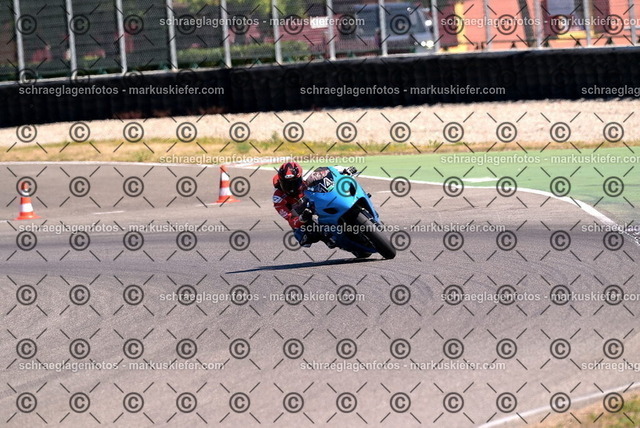 26bt04-2280 | markuskiefer.com - Realisiert mit Pictrs.com