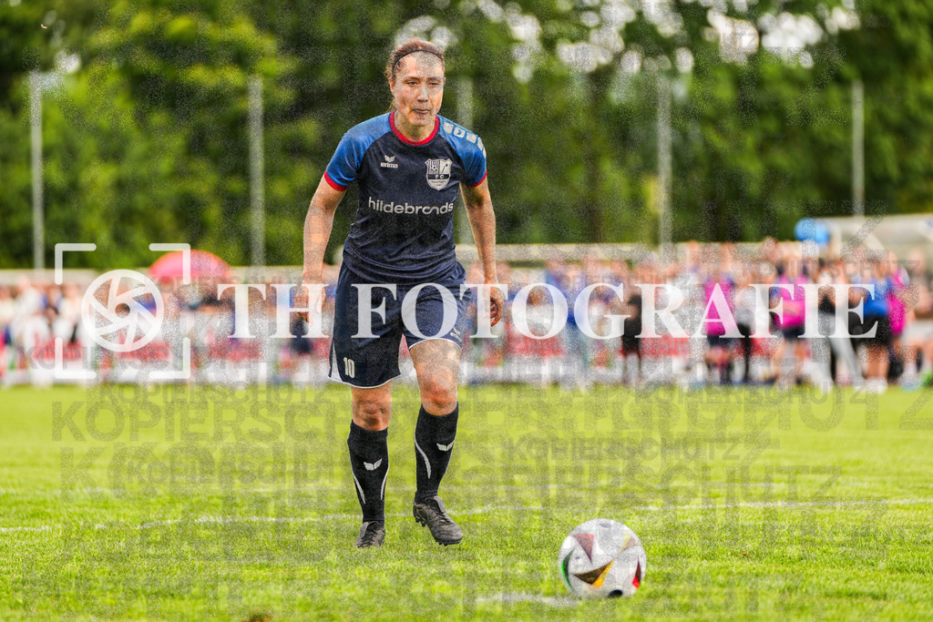 GER, FC Hauingen - SV Waldhaus, Frauen-Fussball, Rothaus Bezirkpokal, Finale, Saison 2024/2025, 29.05.2025 | GER, FC Hauingen - SV Waldhaus, Frauen-Fussball, Rothaus Bezirkpokal, Finale, Saison 2024/2025, 29.05.2025Foto: TH Fotografie/Alessio Bosco