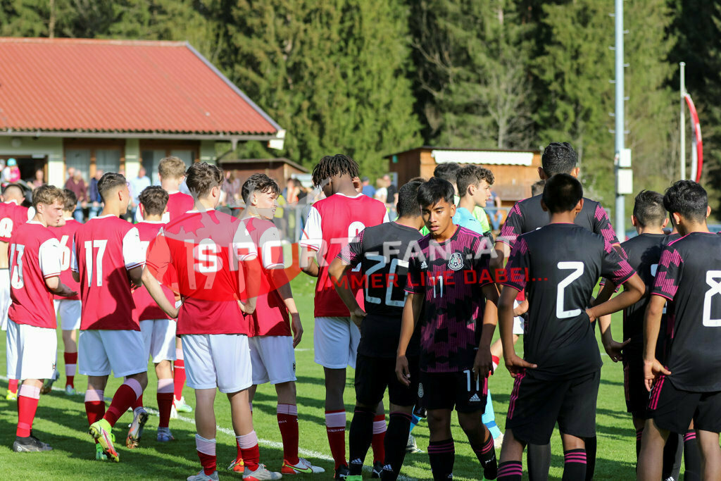 AUSTRIA U15 - MEXICO U15 | Teams ; AUSTRIA U15 - MEXICO U15 am 29.04.2022 in Arnoldstein
(Sportplatz), AUSTRIA, (Photo by Ernst Krawagner sport-fan.at) - Realisiert mit Pictrs.com