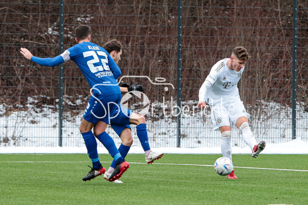 FC Bayern Amateure - Bahlinger SC | HERRMANN (FCB 11) am Ball