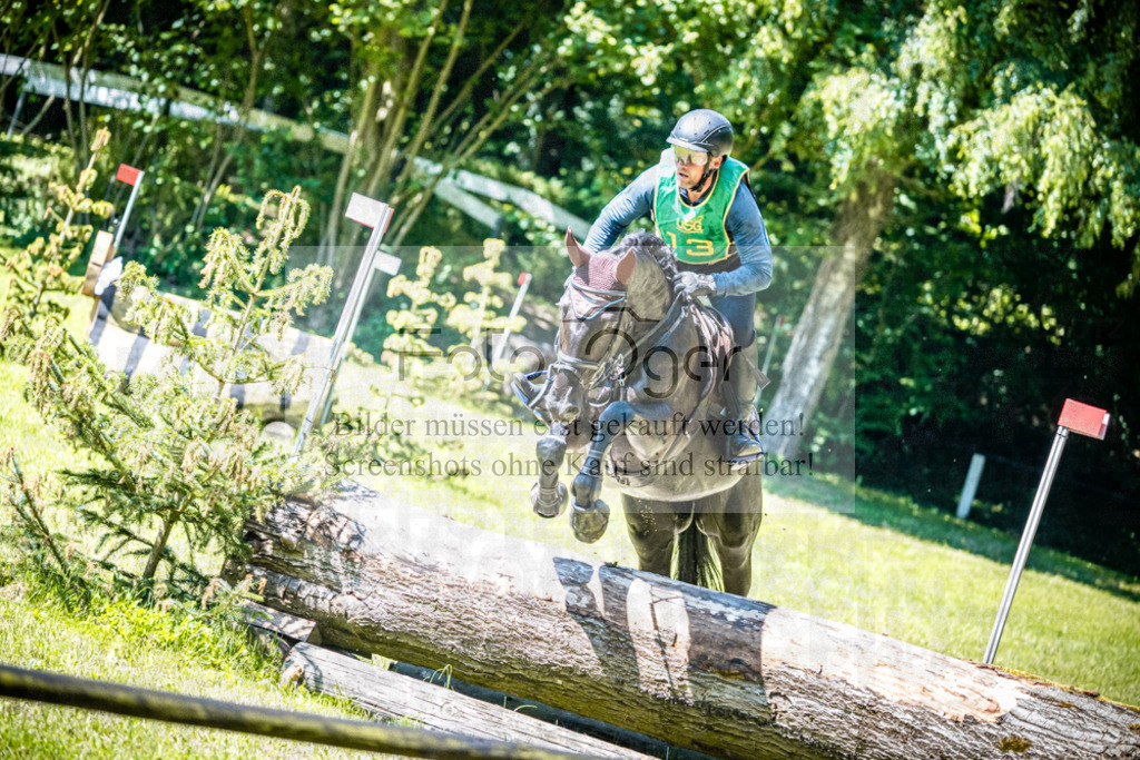 Vielseitigkeitsturnier Melle Oldendorf | Entdecke hochwertige Reitturnierfotos von Foto Oger. Professionell, emotional und authentisch – jetzt Lieblingsmomente im Shop bestellen.Deutschlandweite Turnierfotografie. - Realisiert mit Pictrs.com