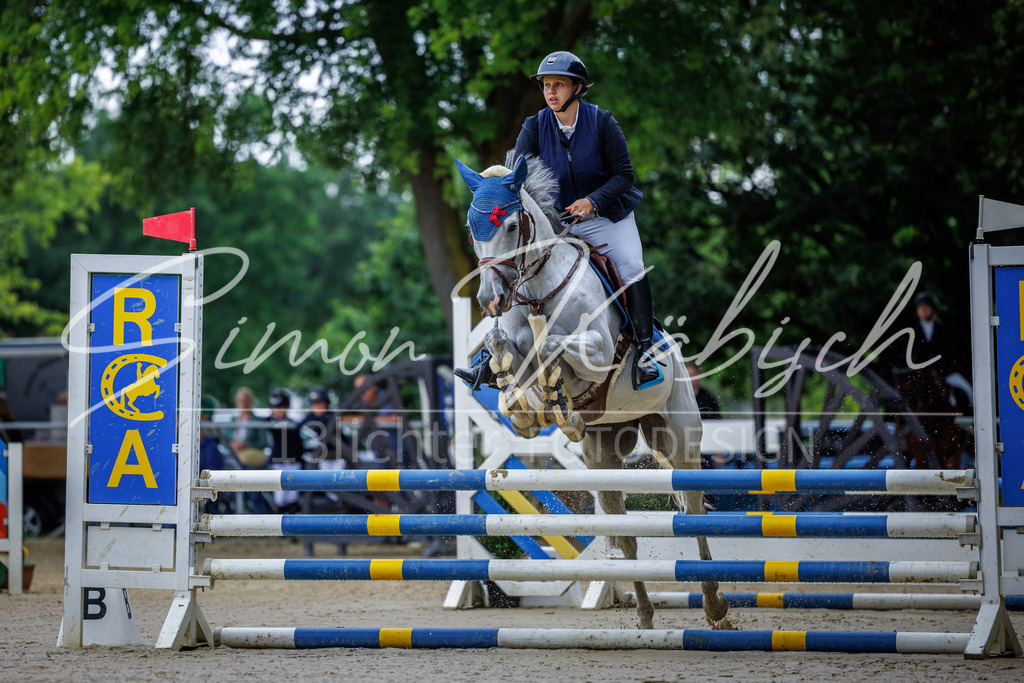 20260705-_3LI3434 | Tierfotografie Pferde, Hunde, Katzen, Haustiere.
Turnierfotografie Reitturniere, Reiten, Springreiten, Dressur in Hanau, dem Main-Kinzig-Kreis und dem Rhein-Main- Gebiet um Frankfurt