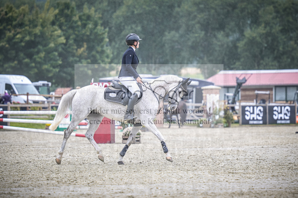DOS_0534 | Entdecke hochwertige Reitturnierfotos von Foto Oger. Professionell, emotional und authentisch – jetzt Lieblingsmomente im Shop bestellen.Deutschlandweite Turnierfotografie. - Realisiert mit Pictrs.com
