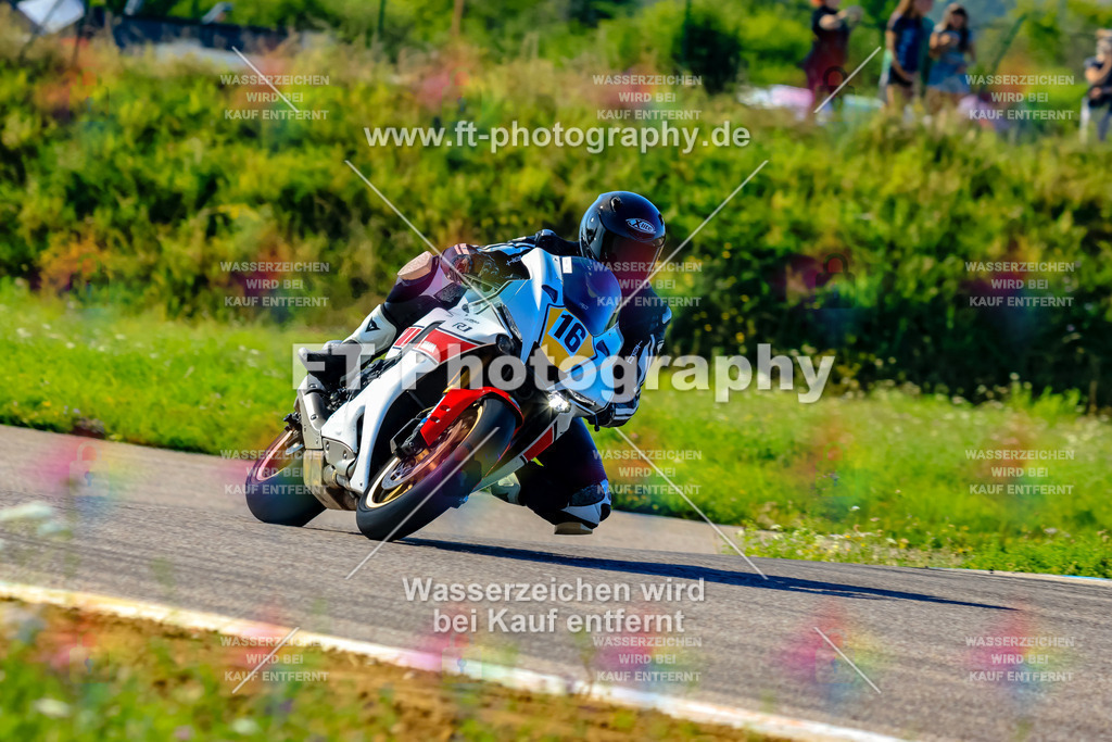 016-2144 | Hier findet Ihr Bilder von Touristenfahrten auf der Nürburgring Nordschleife oder von anderen Veranstaltungen die ich besucht habe. Viel Spass beim Durch Schauen 
