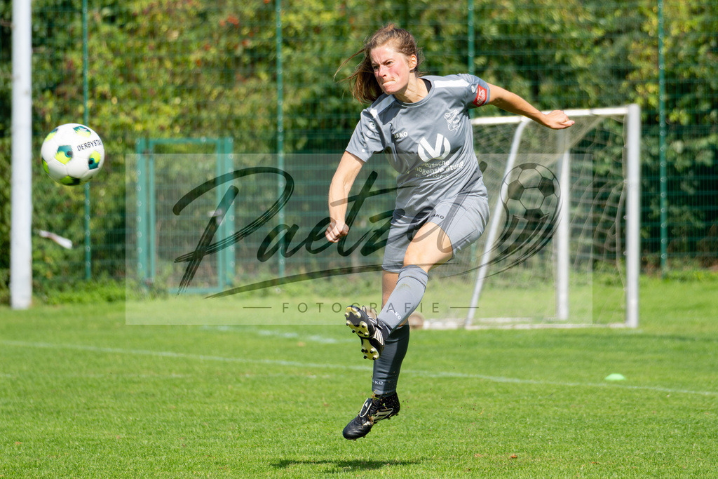 20260906_RULSVK_0494 | Fußball, Frauen:   beim Spiel der Kreisliga zwischen SG Rulle/Haste vs. SV Kettenkamp am 06.09.2026 im Stavermann-Sportpark in Rulle/Wallenhorst, Deutschland.(Foto von Nico Paetzel) - Realisiert mit Pictrs.com